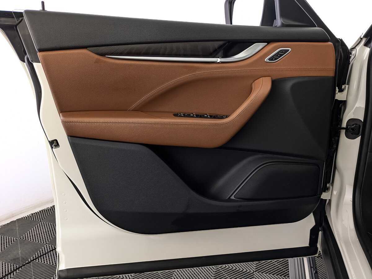 Купить Maserati Levante Diesel, 2019, 143 931 км, фото №15