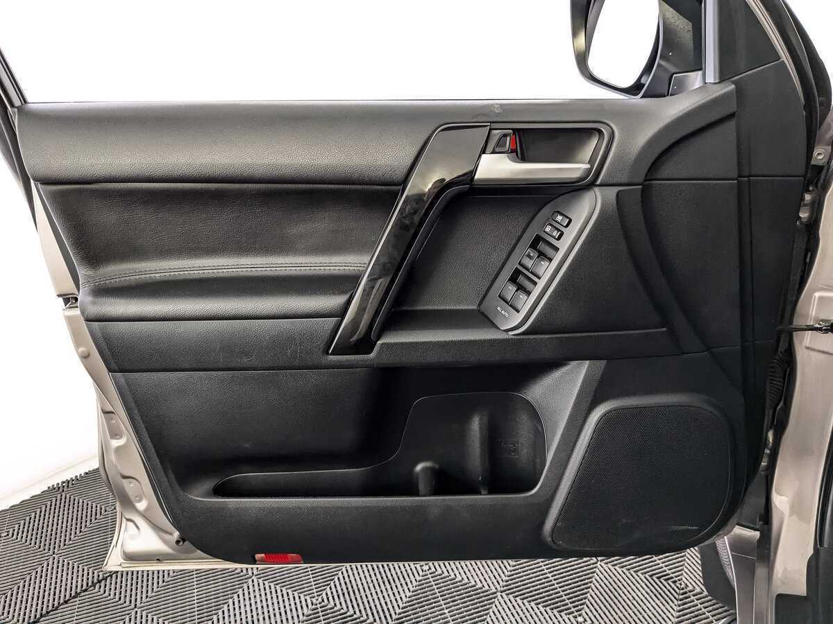 Купить Toyota Land Cruiser Prado, 2018, 108 871 км, фото №19