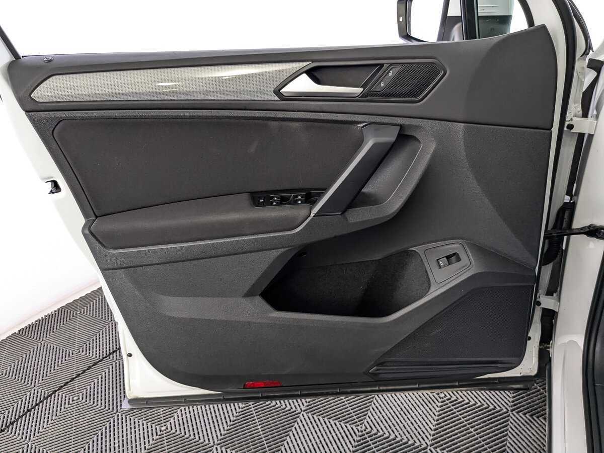 Купить Volkswagen Tiguan, 2021, 48 833 км, фото №15