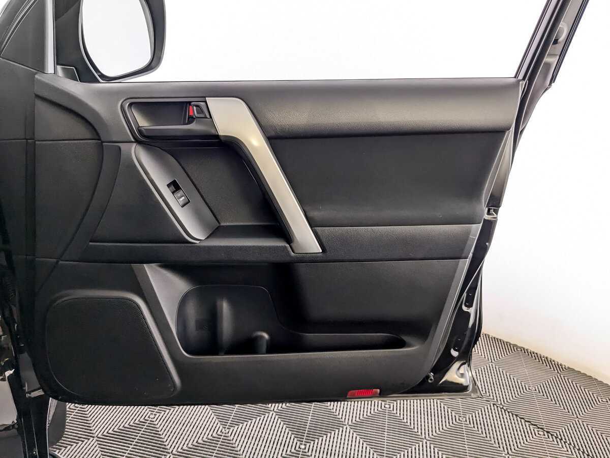 Купить Toyota Land Cruiser Prado, 2017, 47 829 км, фото №17