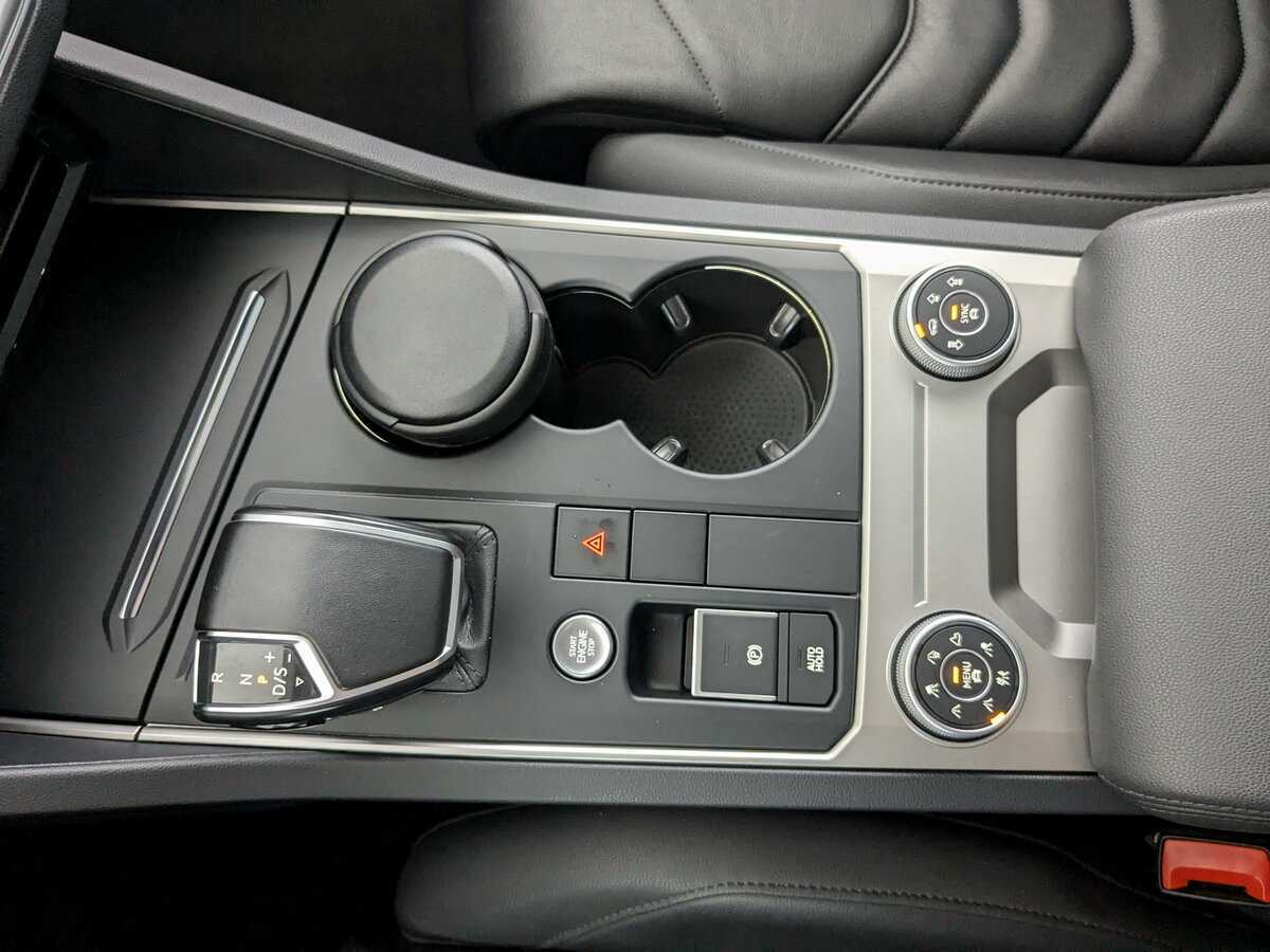 Купить Volkswagen Touareg, 2020, 117 000 км, фото №25