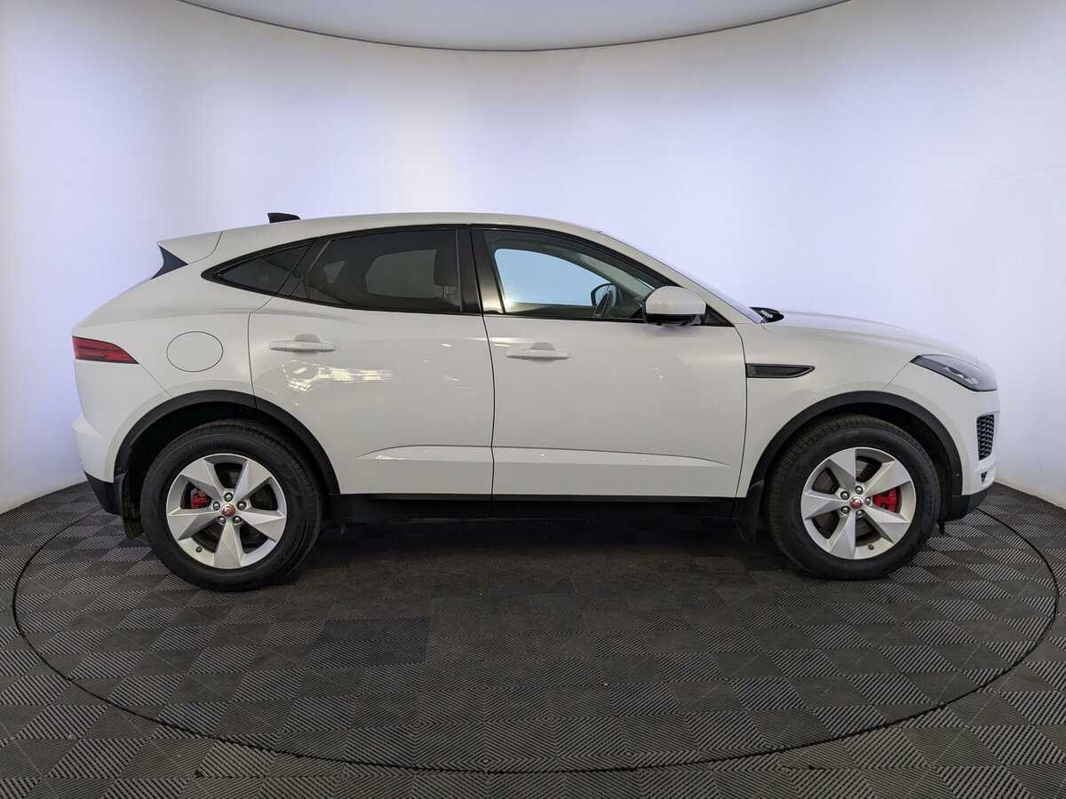 Купить Jaguar E-Pace, 2019, 145 000 км, фото №4