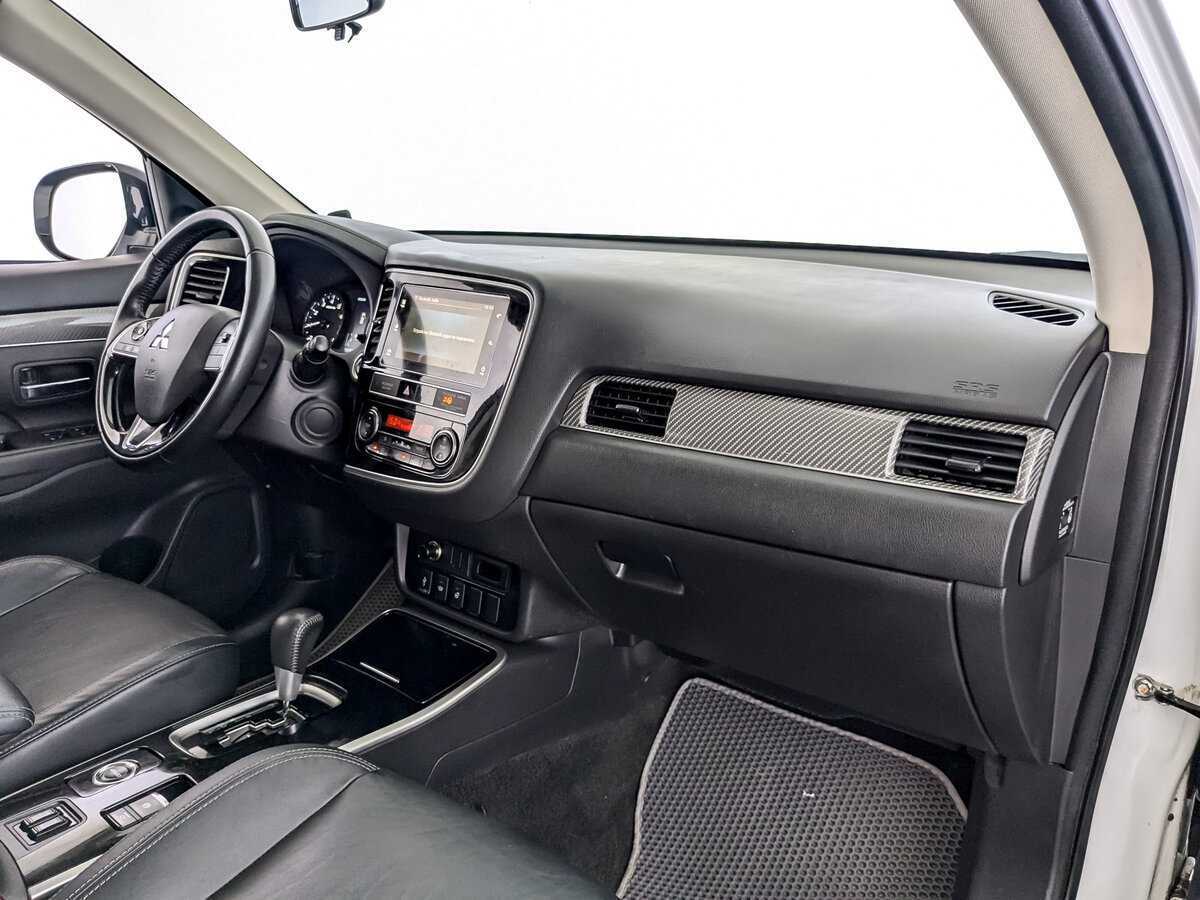 Купить Mitsubishi Outlander, 2019, 140 000 км, фото №9