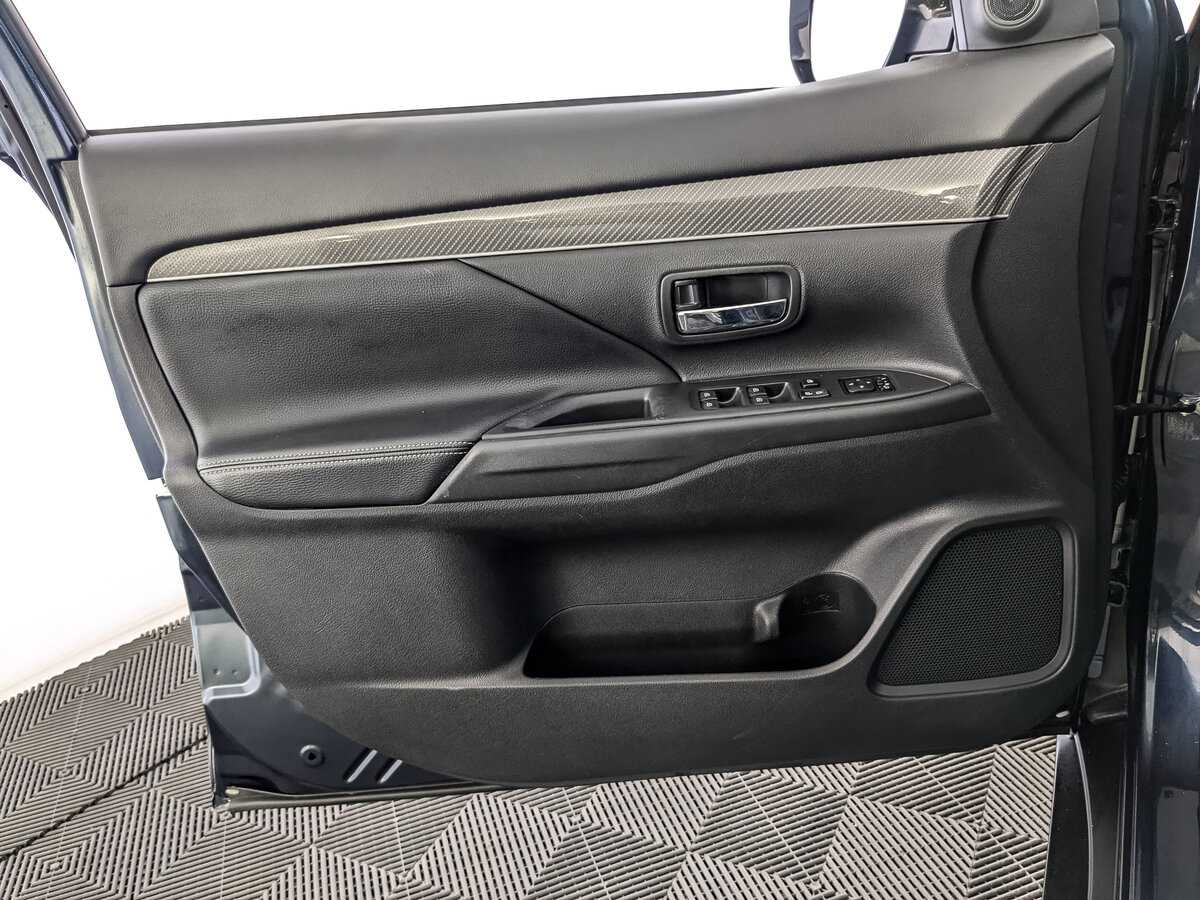 Купить Mitsubishi Outlander, 2021, 117 277 км, фото №15