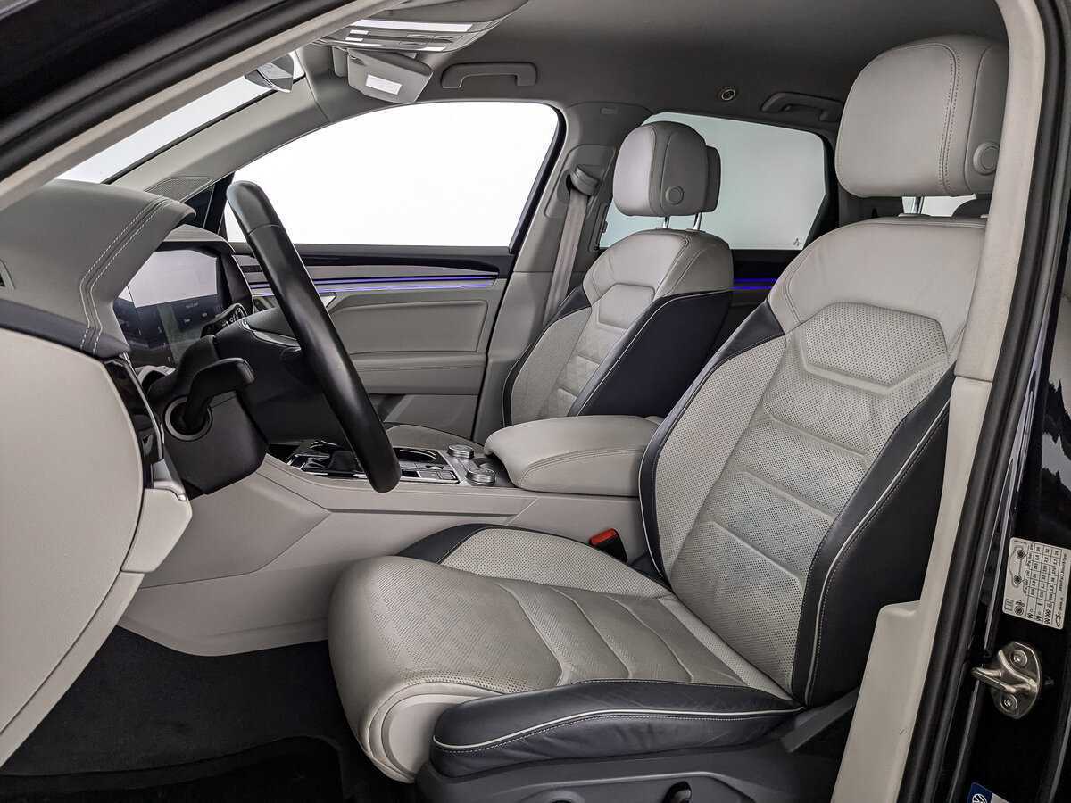 Купить Volkswagen Touareg, 2020, 66 623 км, фото №14