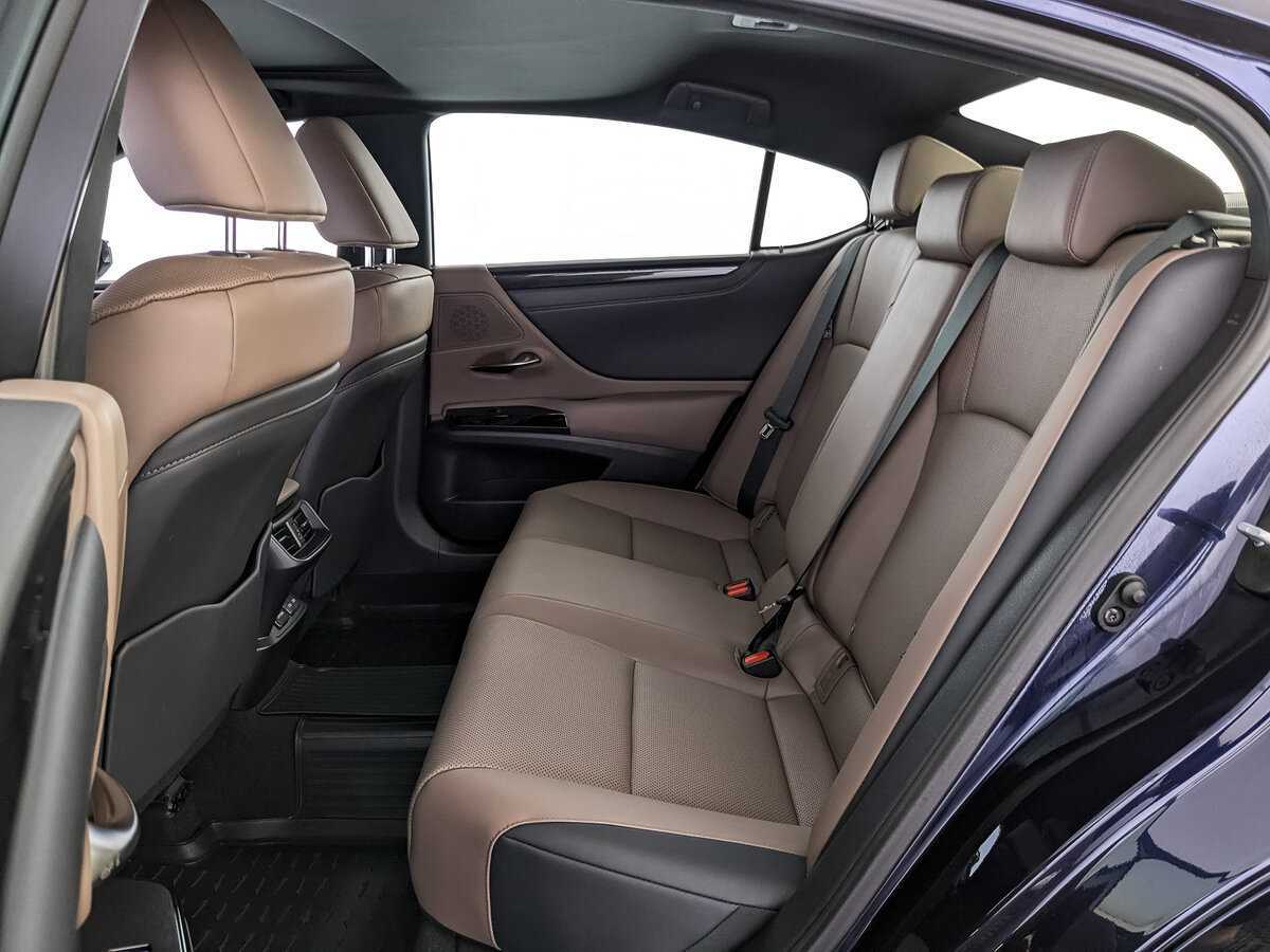 Купить Lexus ES 200, 2021, 38 610 км, фото №13