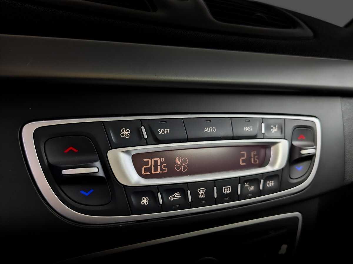 Купить Renault Fluence, 2012, 123 964 км, фото №21