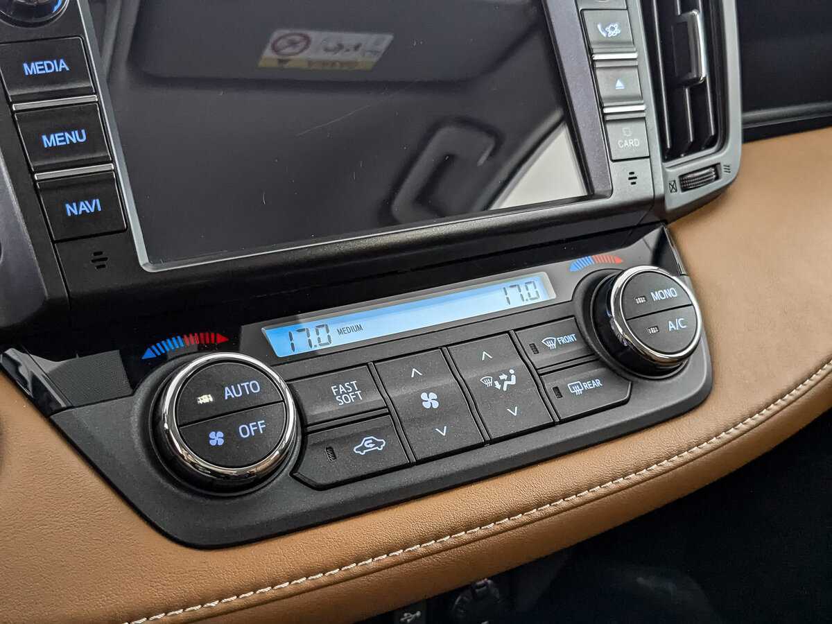 Купить Toyota RAV4, 2017, 75 207 км, фото №17