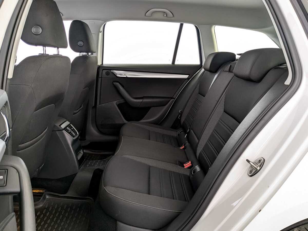 Купить Skoda Octavia, 2017, 140 527 км, фото №10