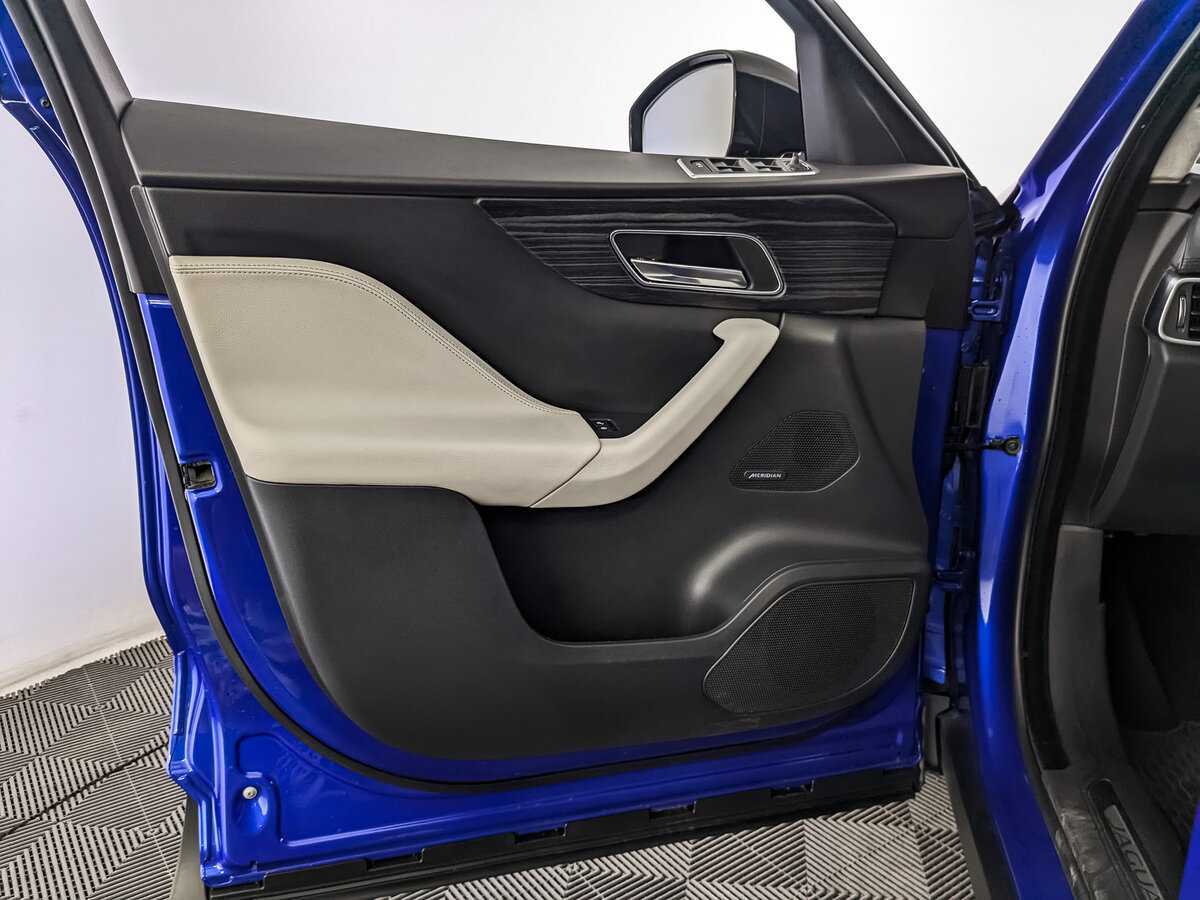 Купить Jaguar F-Pace, 2018, 101 189 км, фото №15