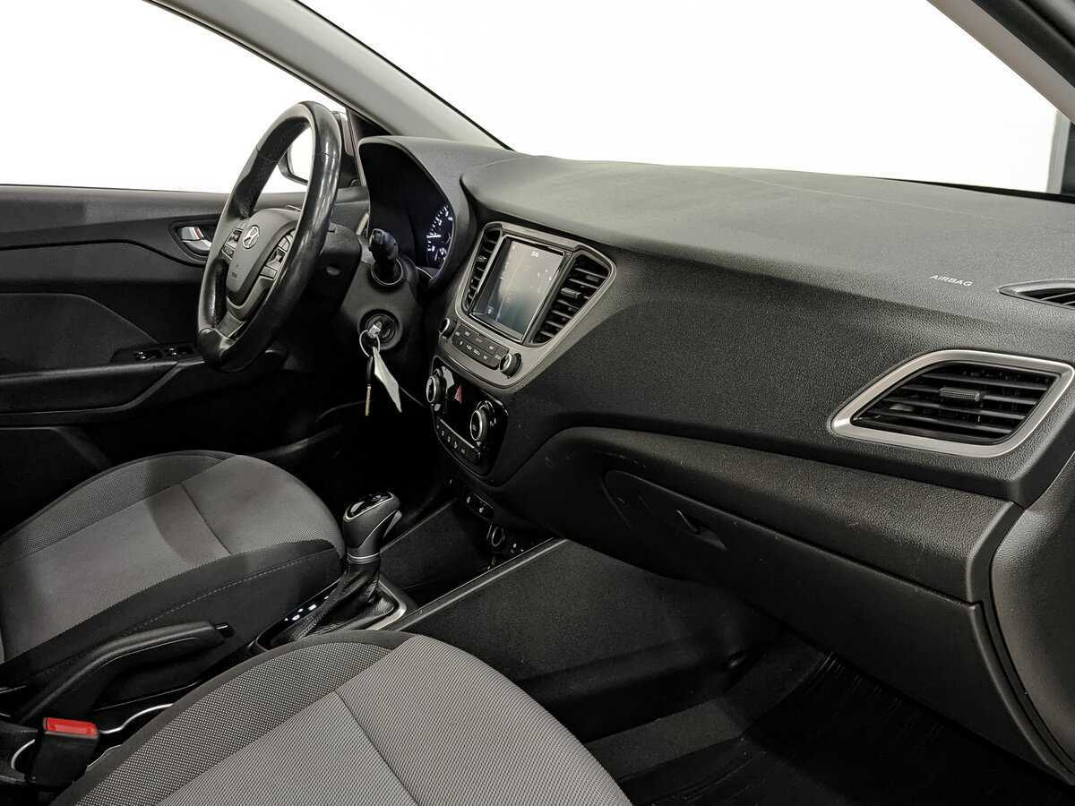 Купить Hyundai Solaris, 2018, 129 664 км, фото №9