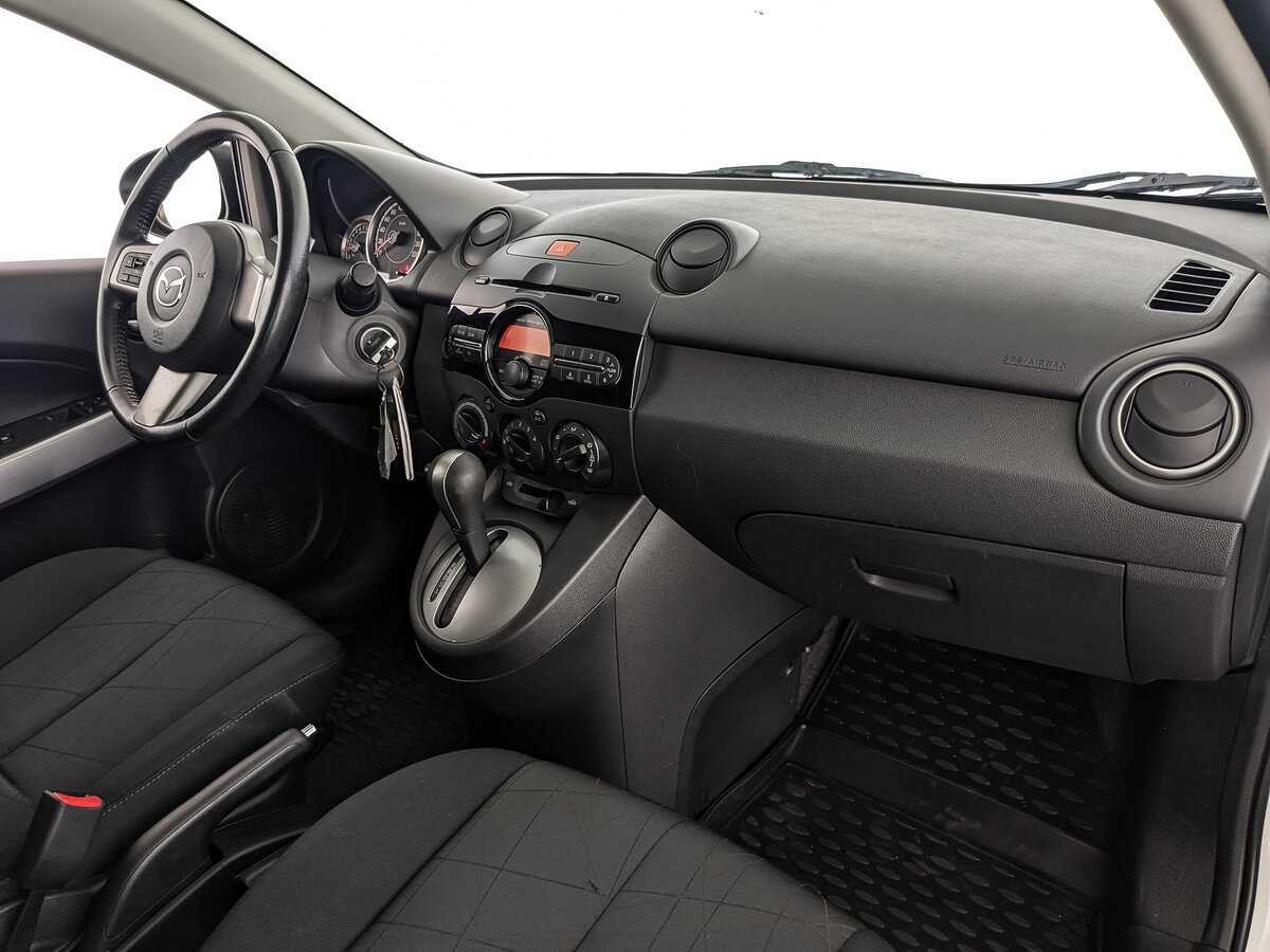Купить Mazda 2, 2013, 65 838 км, фото №9