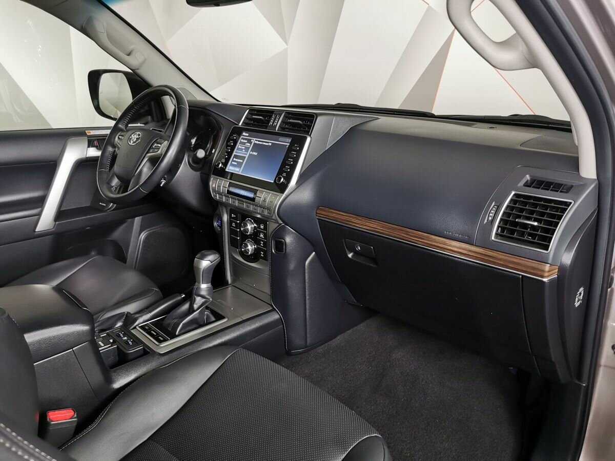 Купить Toyota Land Cruiser Prado, 2020, 102 490 км, фото №9