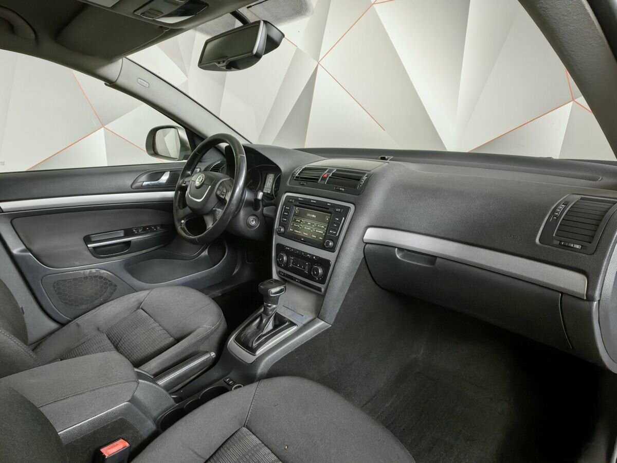 Купить Skoda Octavia, 2010, 225 000 км, фото №9