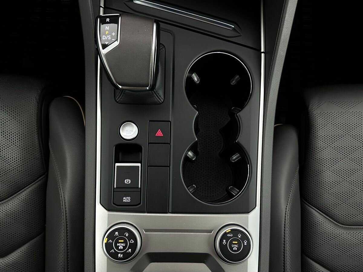 Купить Volkswagen Touareg, 2020, 127 453 км, фото №13