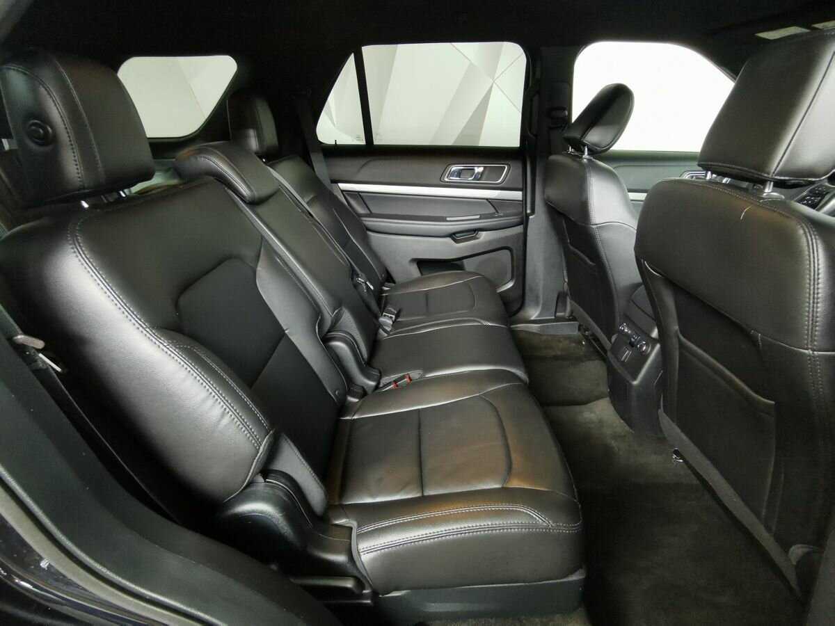 Купить Ford Explorer, 2018, 72 329 км, фото №12