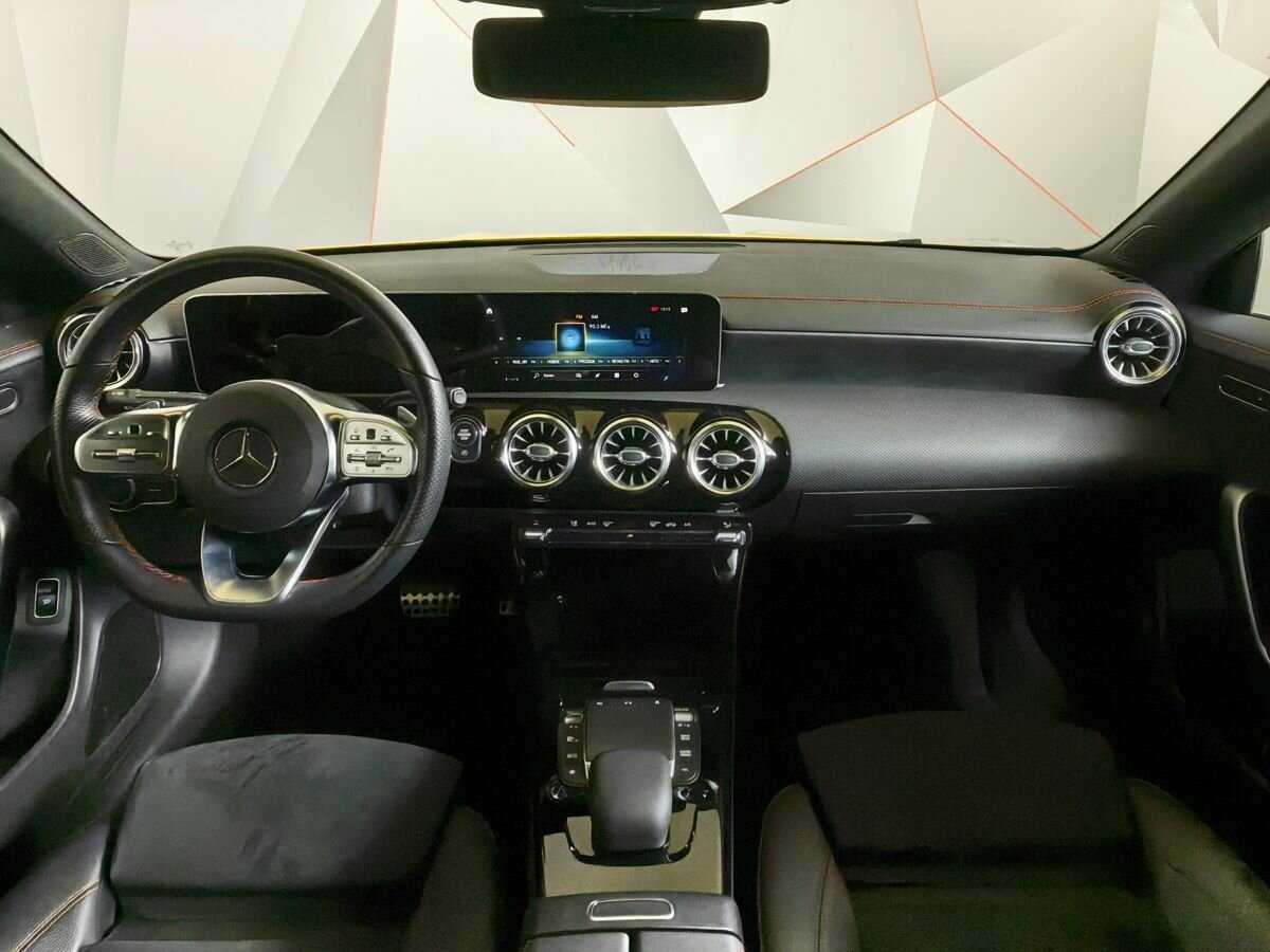 Купить Mercedes-Benz CLA 200, 2020, 39 939 км, фото №9