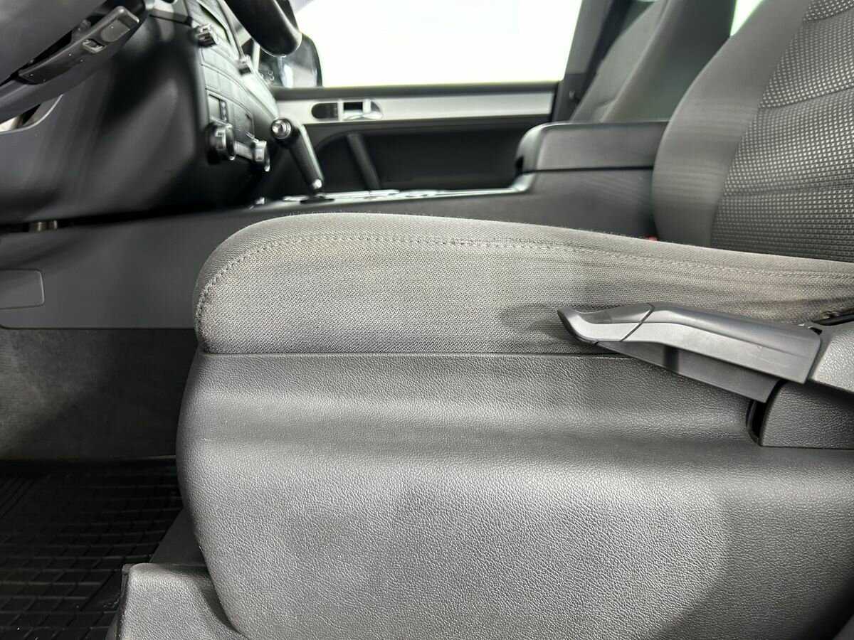 Купить Volkswagen Touareg, 2010, 345 000 км, фото №8