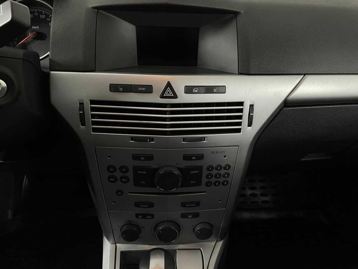 Купить Opel Astra, 2010, 130 499 км, фото №12