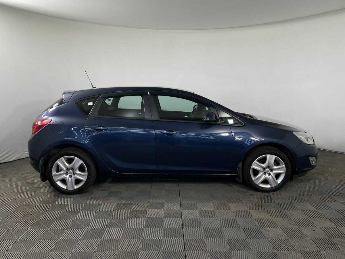 Купить Opel Astra, 2010, 137 598 км, фото №4
