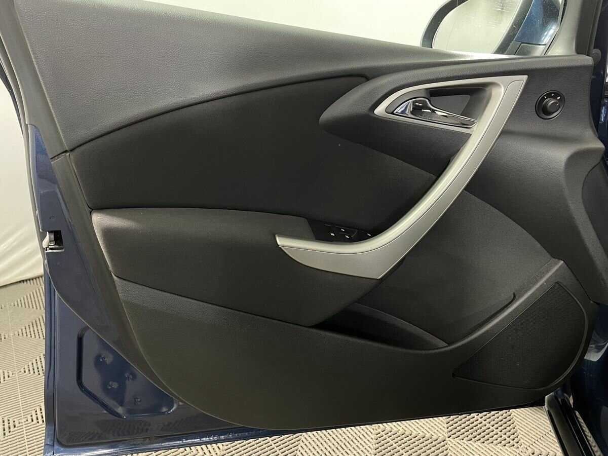 Купить Opel Astra, 2010, 137 598 км, фото №8