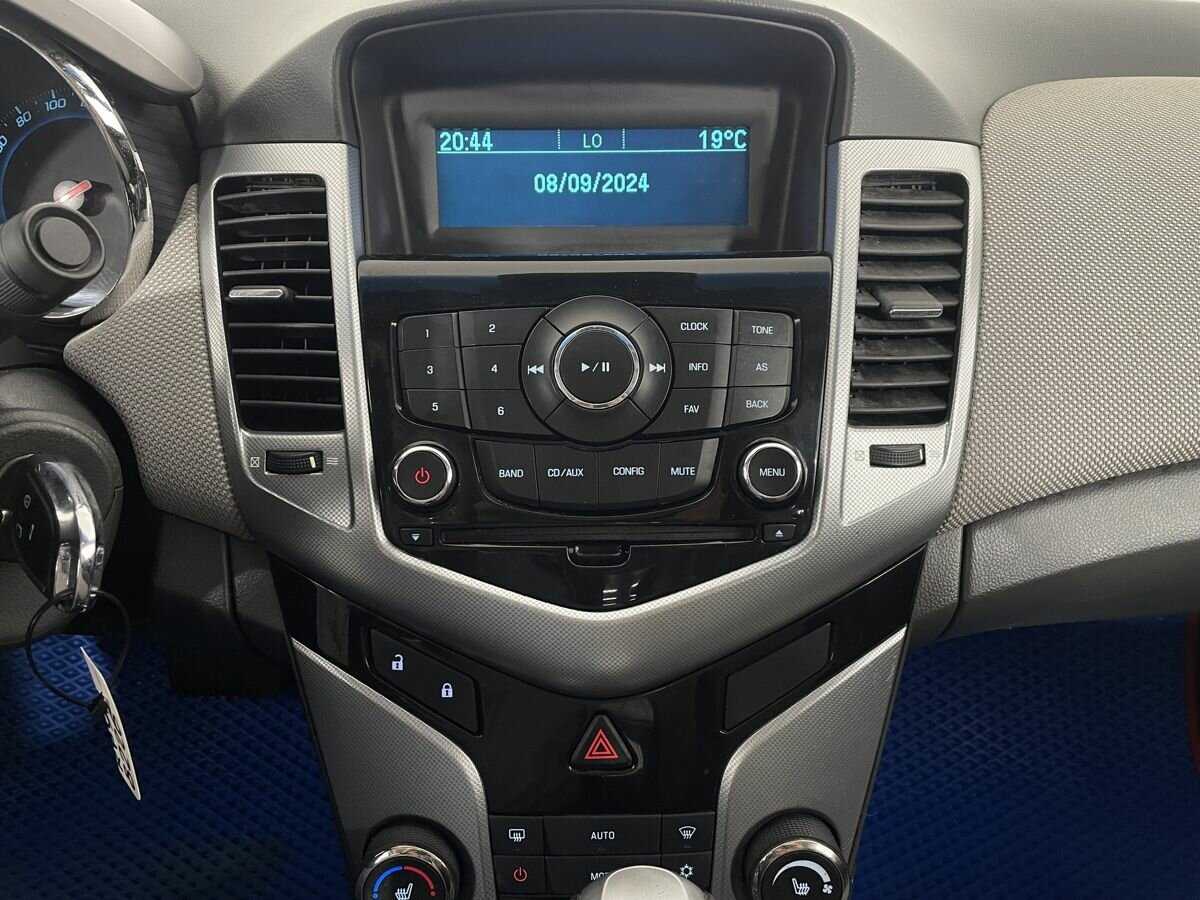 Купить Chevrolet Cruze, 2010, 250 862 км, фото №12