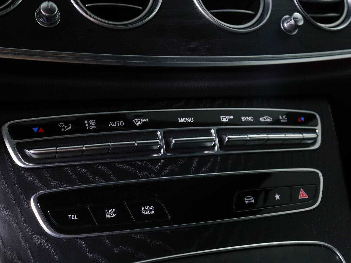 Купить Mercedes-Benz E-Класс 200, 2020, 95 063 км, фото №17