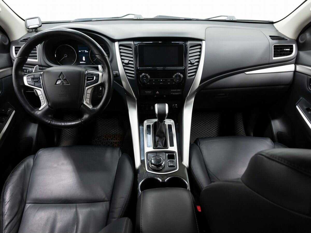 Купить Mitsubishi Pajero Sport, 2017, 105 000 км, фото №13