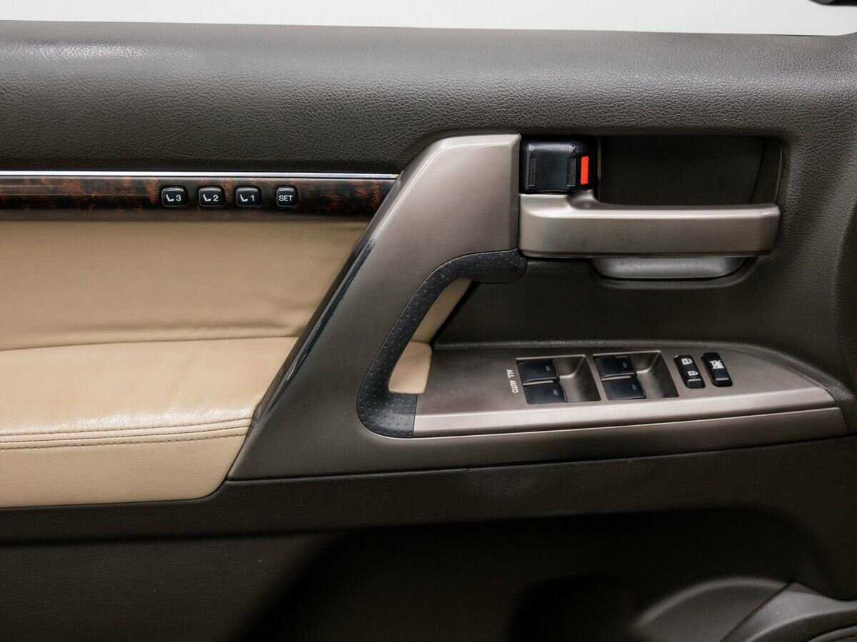 Купить Toyota Land Cruiser, 2011, 340 000 км, фото №16