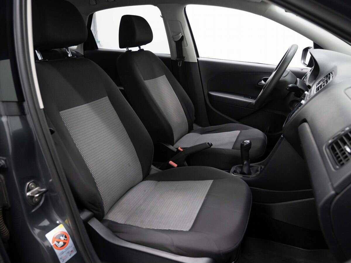 Купить Volkswagen Polo, 2011, 330 560 км, фото №12