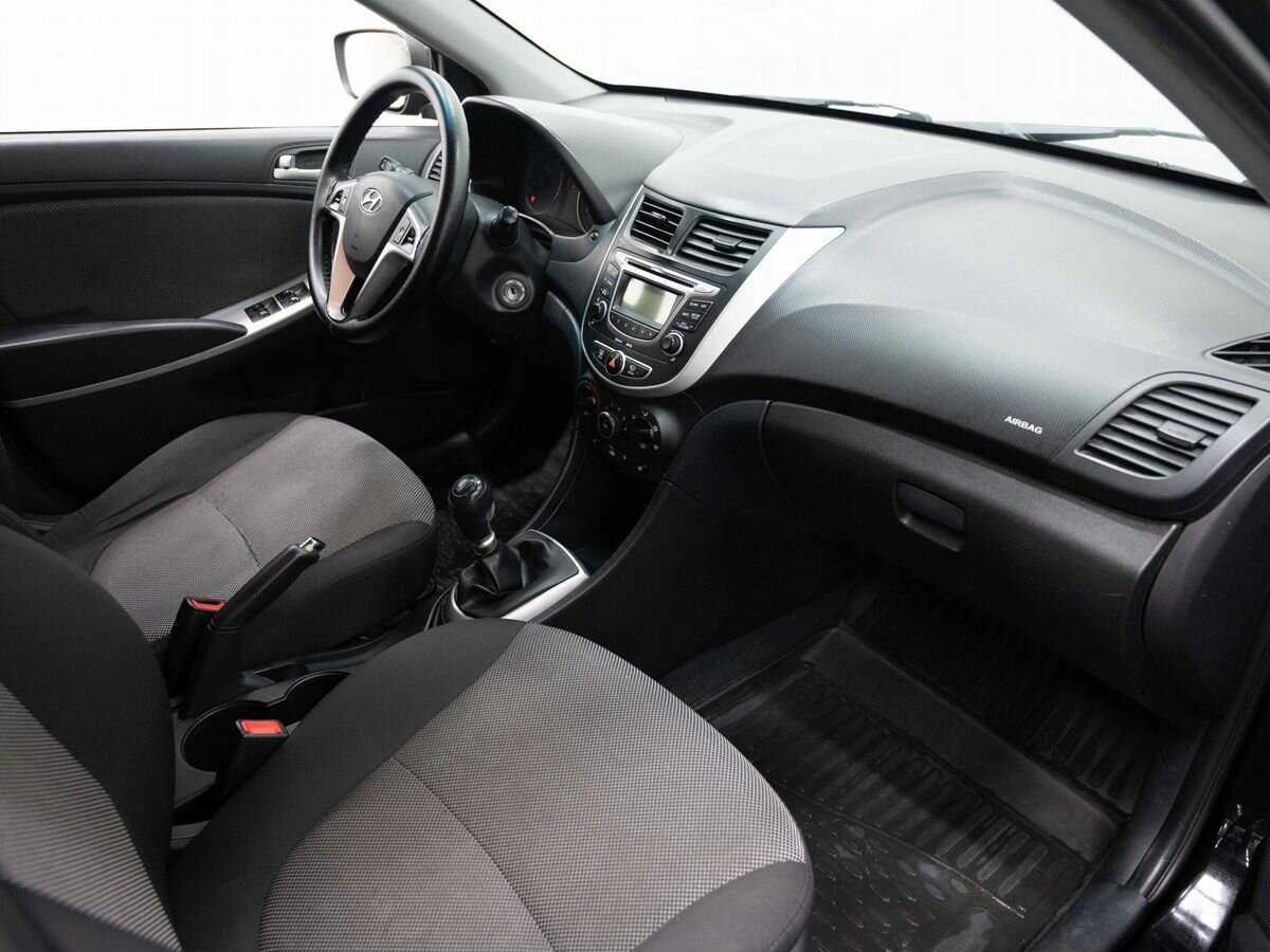 Купить Hyundai Solaris, 2013, 117 000 км, фото №11