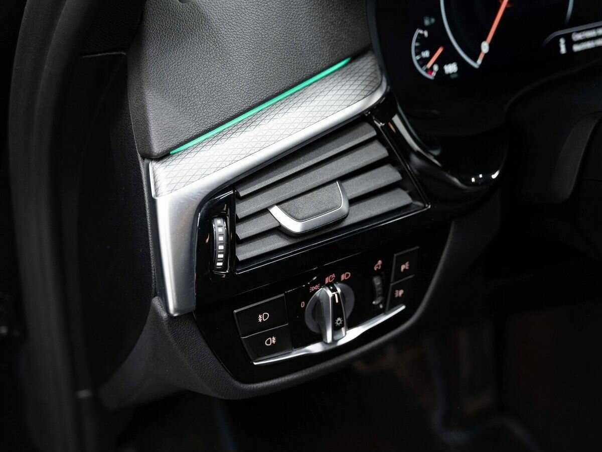 Купить BMW 5 серии 530i xDrive, 2018, 99 520 км, фото №26