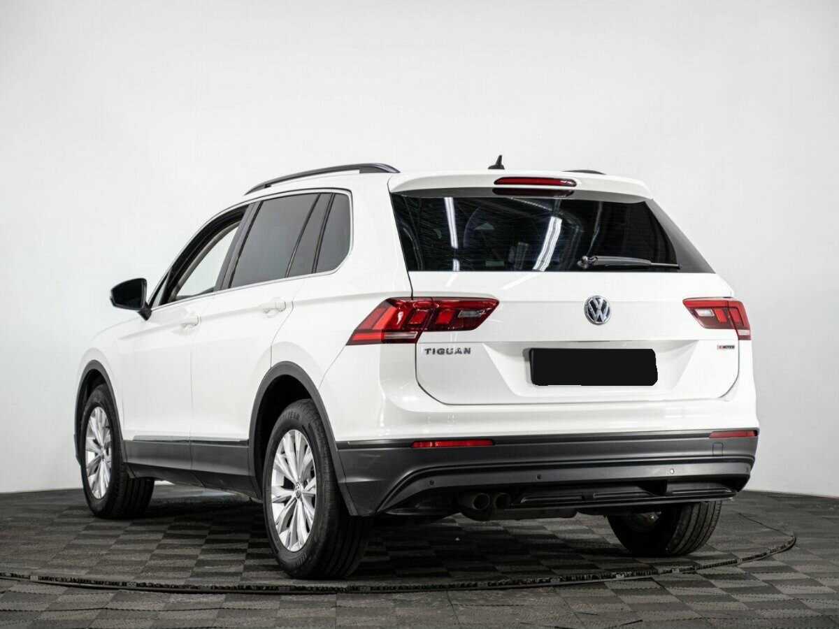 Купить Volkswagen Tiguan, 2018, 120 199 км, фото №4