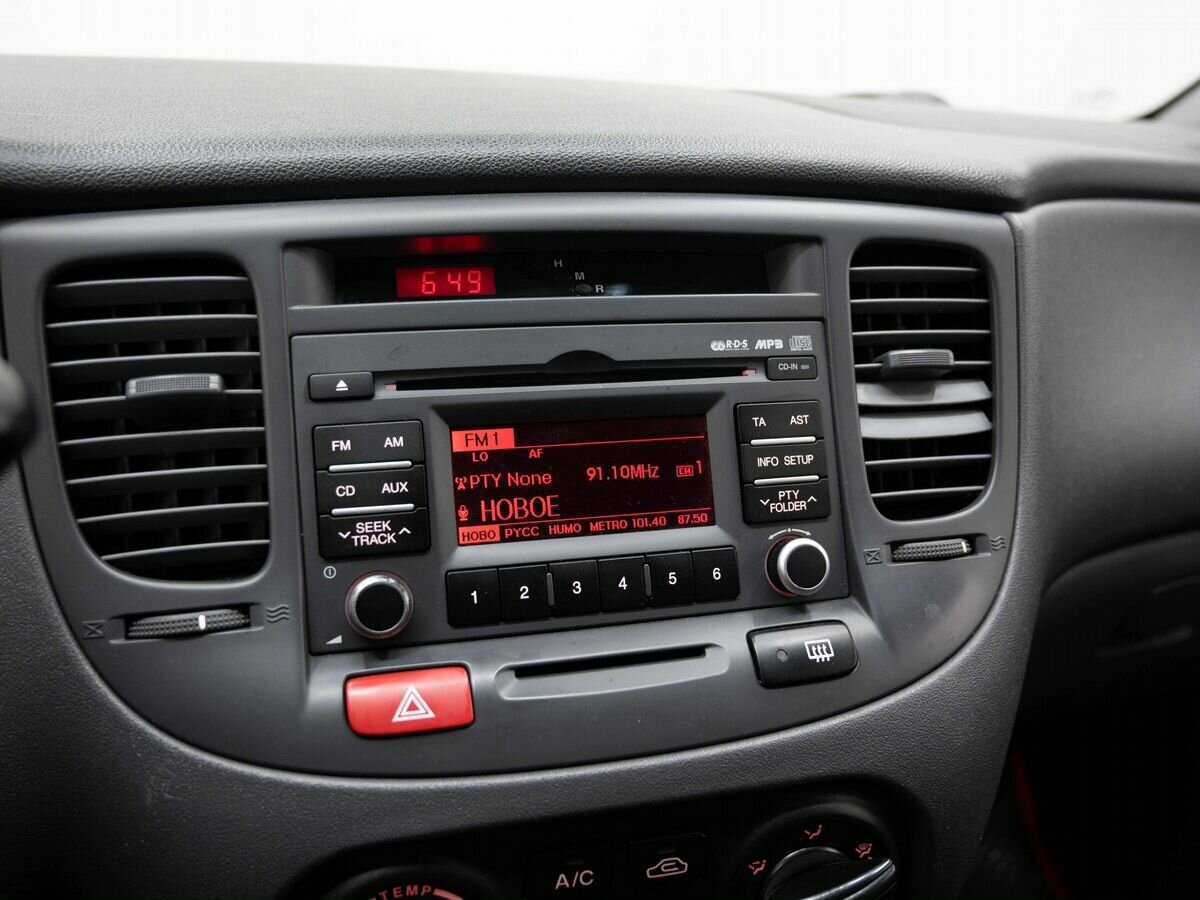 Купить Kia Rio, 2011, 239 028 км, фото №17