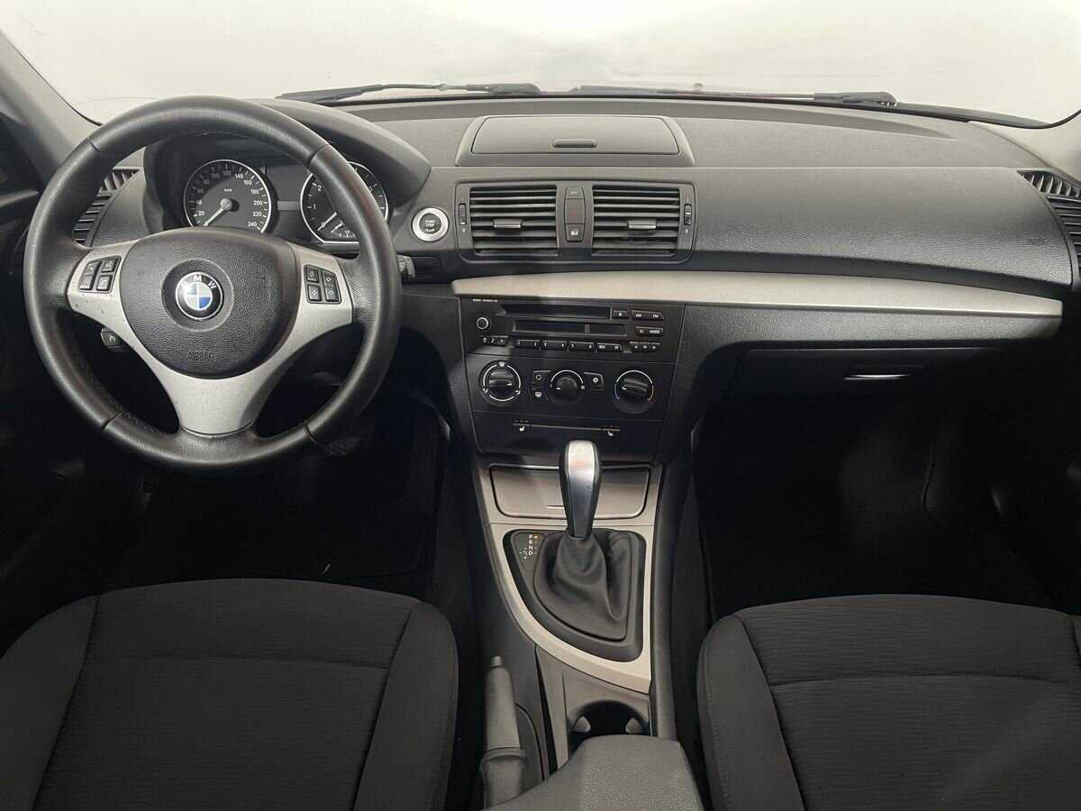 Купить BMW 1 серии 116i, 2010, 204 938 км, фото №6