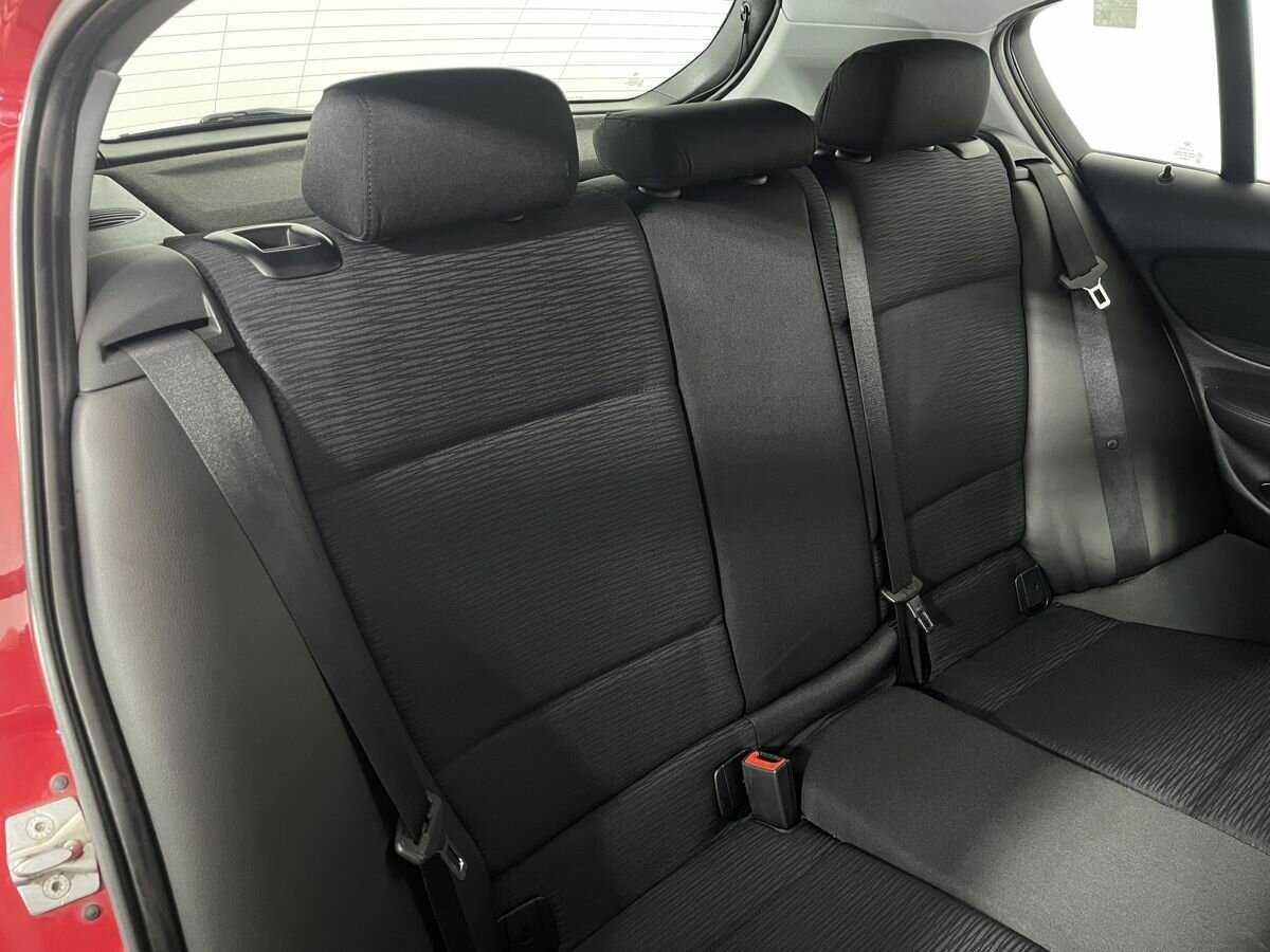 Купить BMW 1 серии 116i, 2010, 204 938 км, фото №14