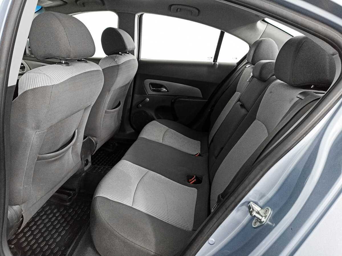 Купить Chevrolet Cruze, 2010, 258 937 км, фото №10