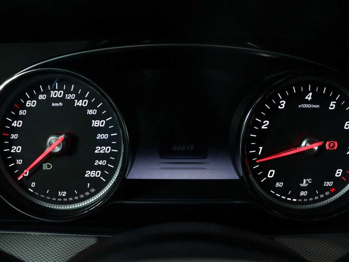 Купить Mercedes-Benz E-Класс 200, 2020, 66 618 км, фото №9