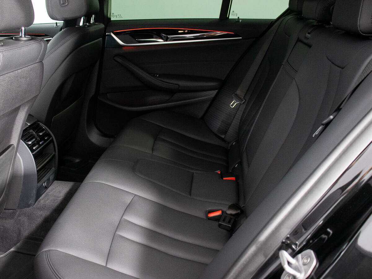 Купить BMW 5 серии 520d xDrive, 2017, 79 900 км, фото №12