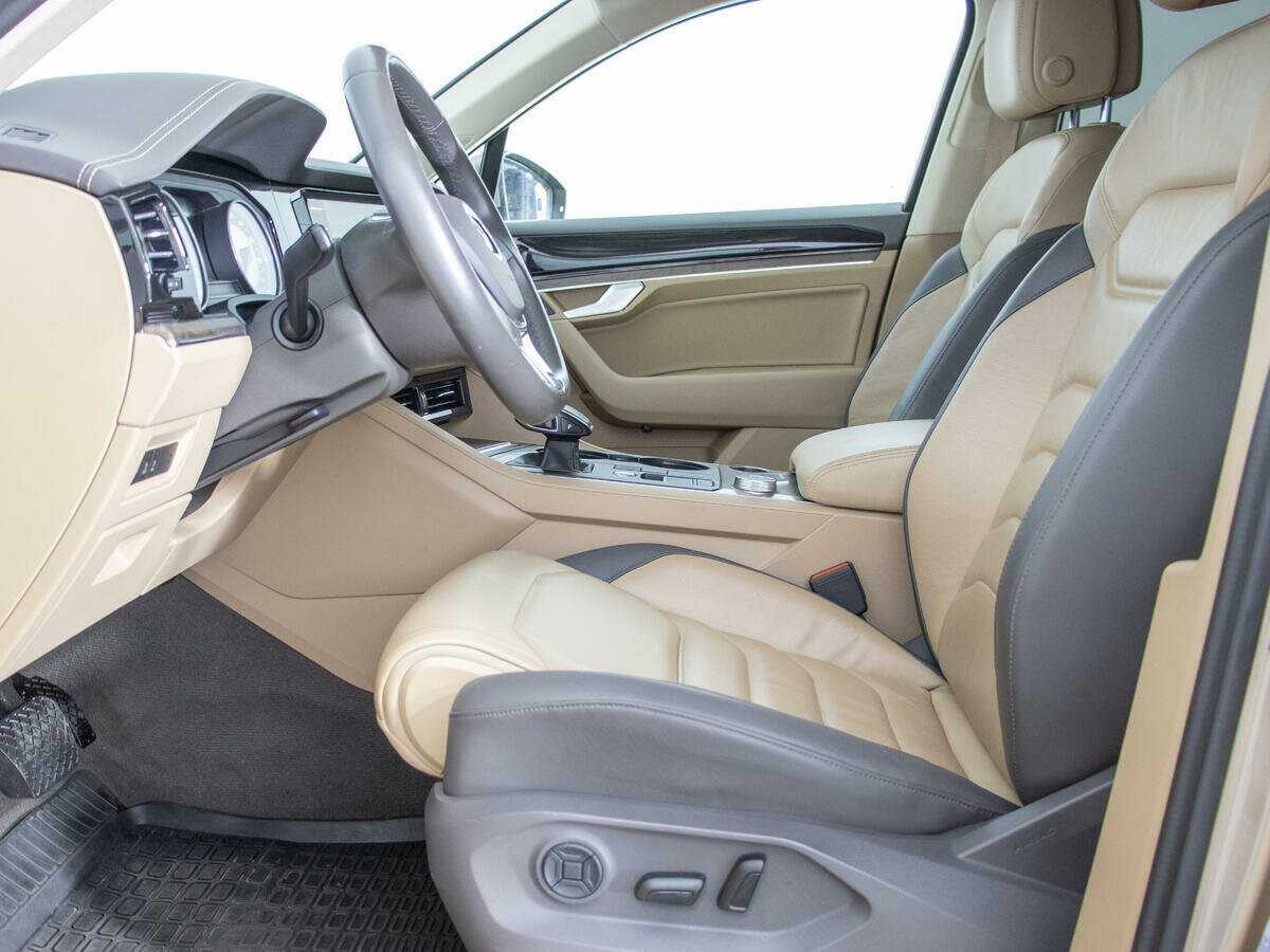 Купить Volkswagen Touareg, 2018, 120 059 км, фото №14