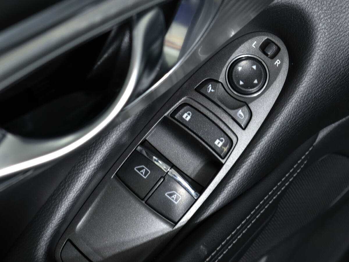 Купить Infiniti Q60, 2016, 51 056 км, фото №18