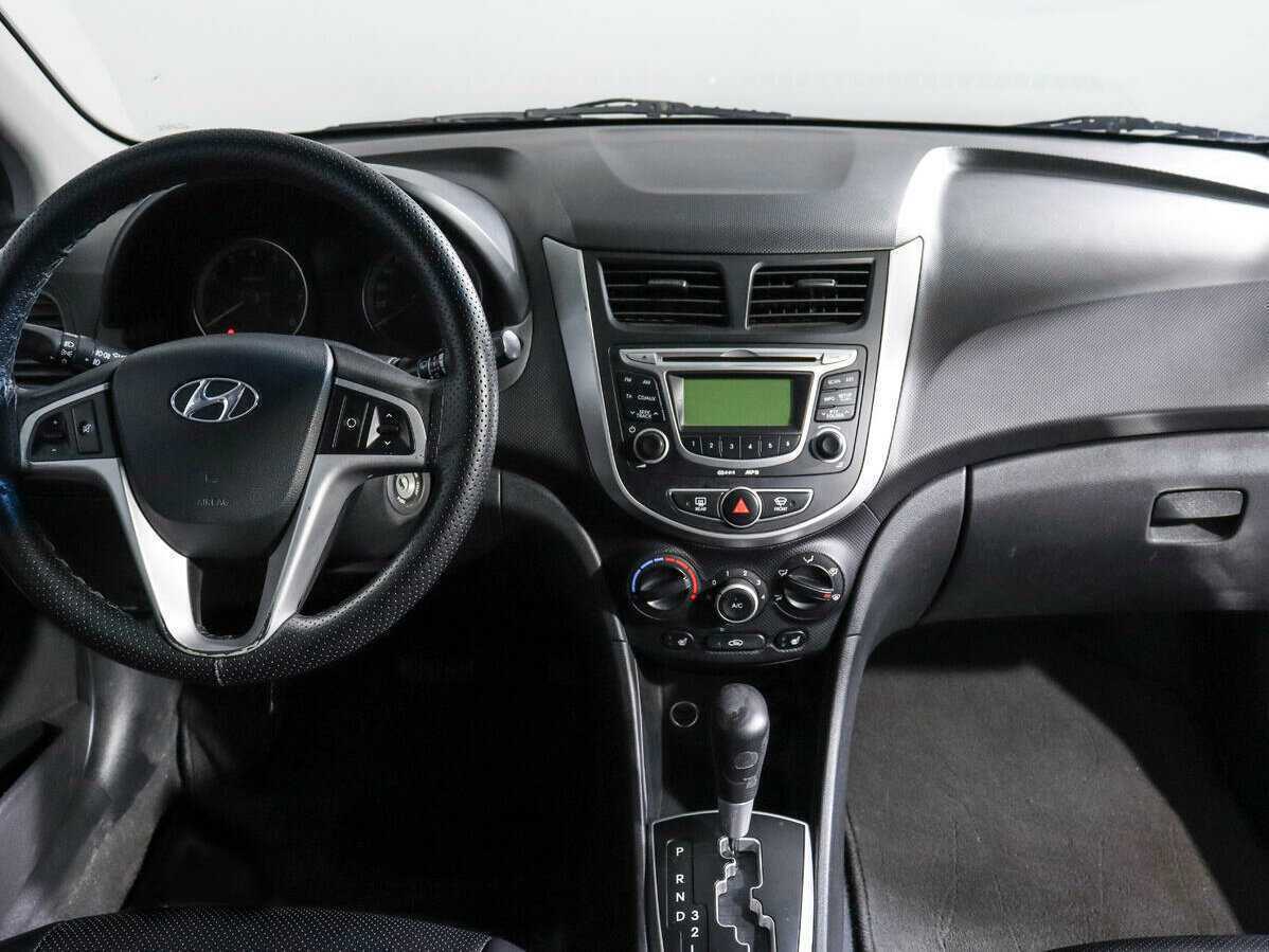 Купить Hyundai Solaris, 2011, 190 284 км, фото №12