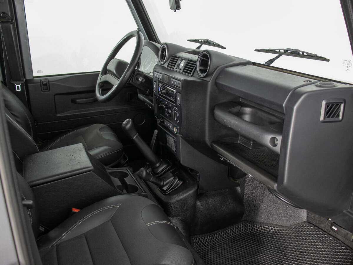 Купить Land Rover Defender 110, 2013, 71 545 км, фото №9