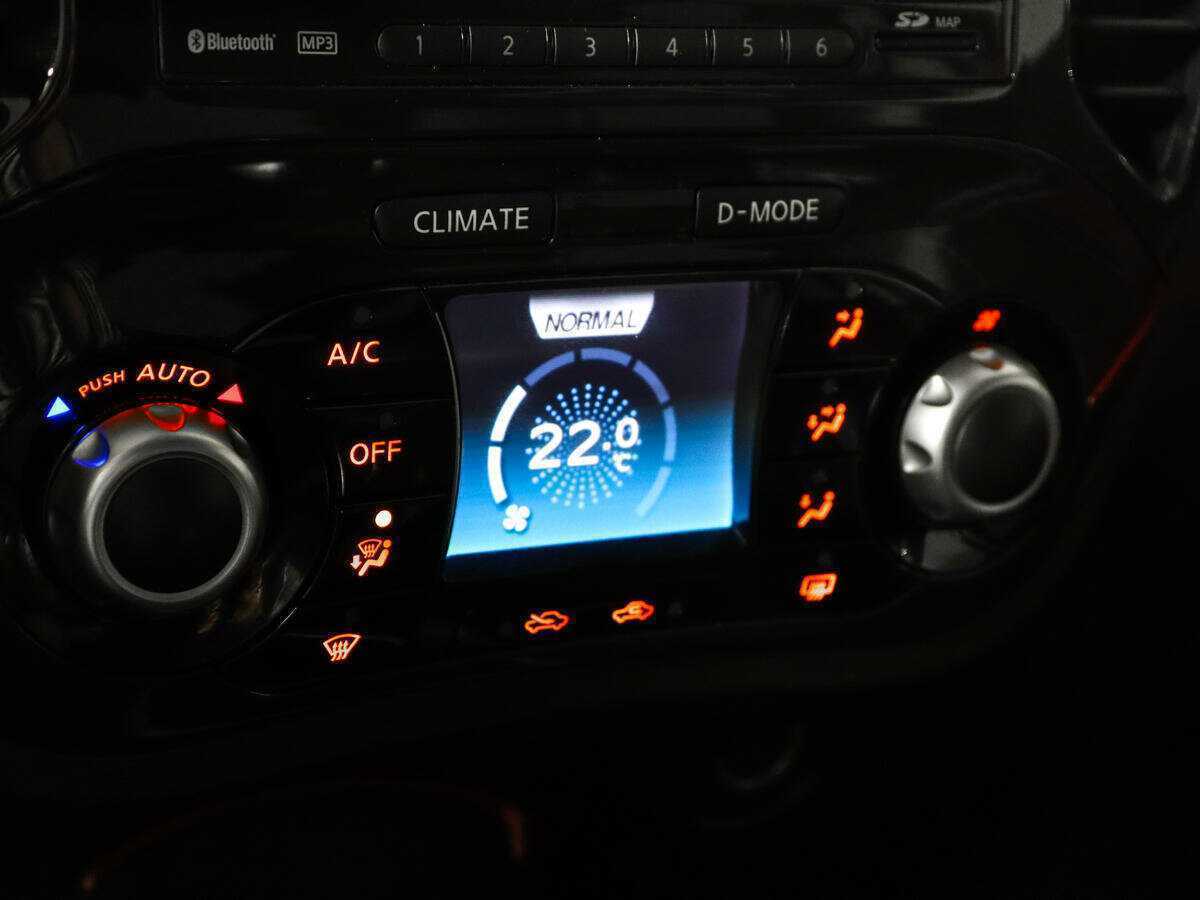 Купить Nissan Juke, 2011, 97 000 км, фото №15