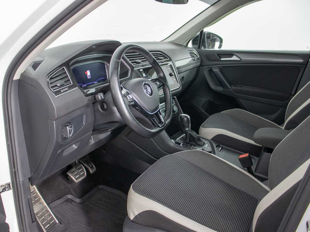 Купить Volkswagen Tiguan, 2019, 124 474 км, фото №10