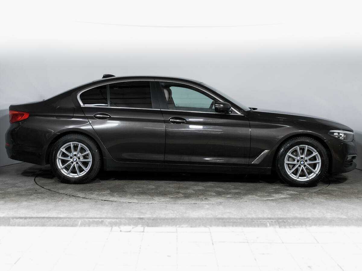 Купить BMW 5 серии 530i xDrive, 2017, 110 000 км, фото №4