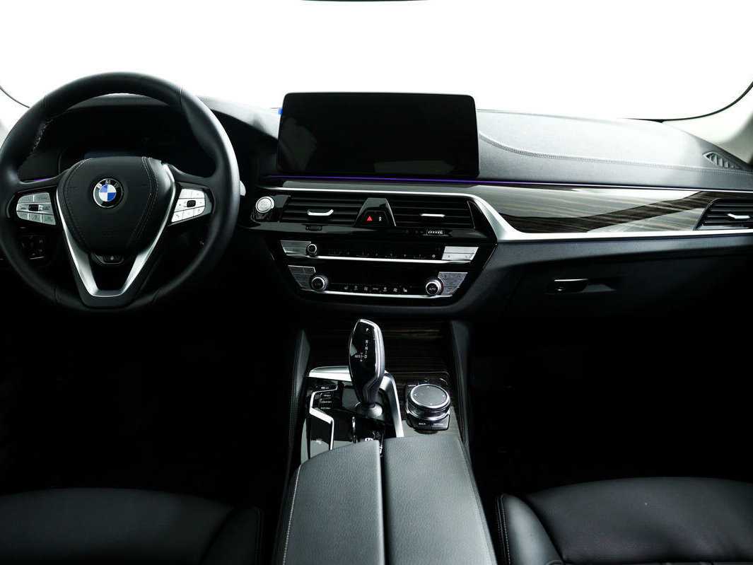 Купить BMW 5 серии 520i, 2022, 17 000 км, фото №11