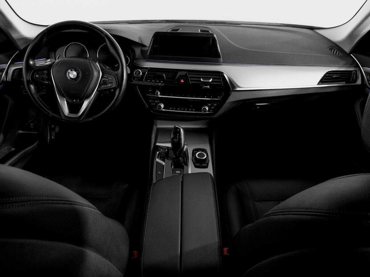 Купить BMW 5 серии 520d xDrive, 2018, 123 100 км, фото №12