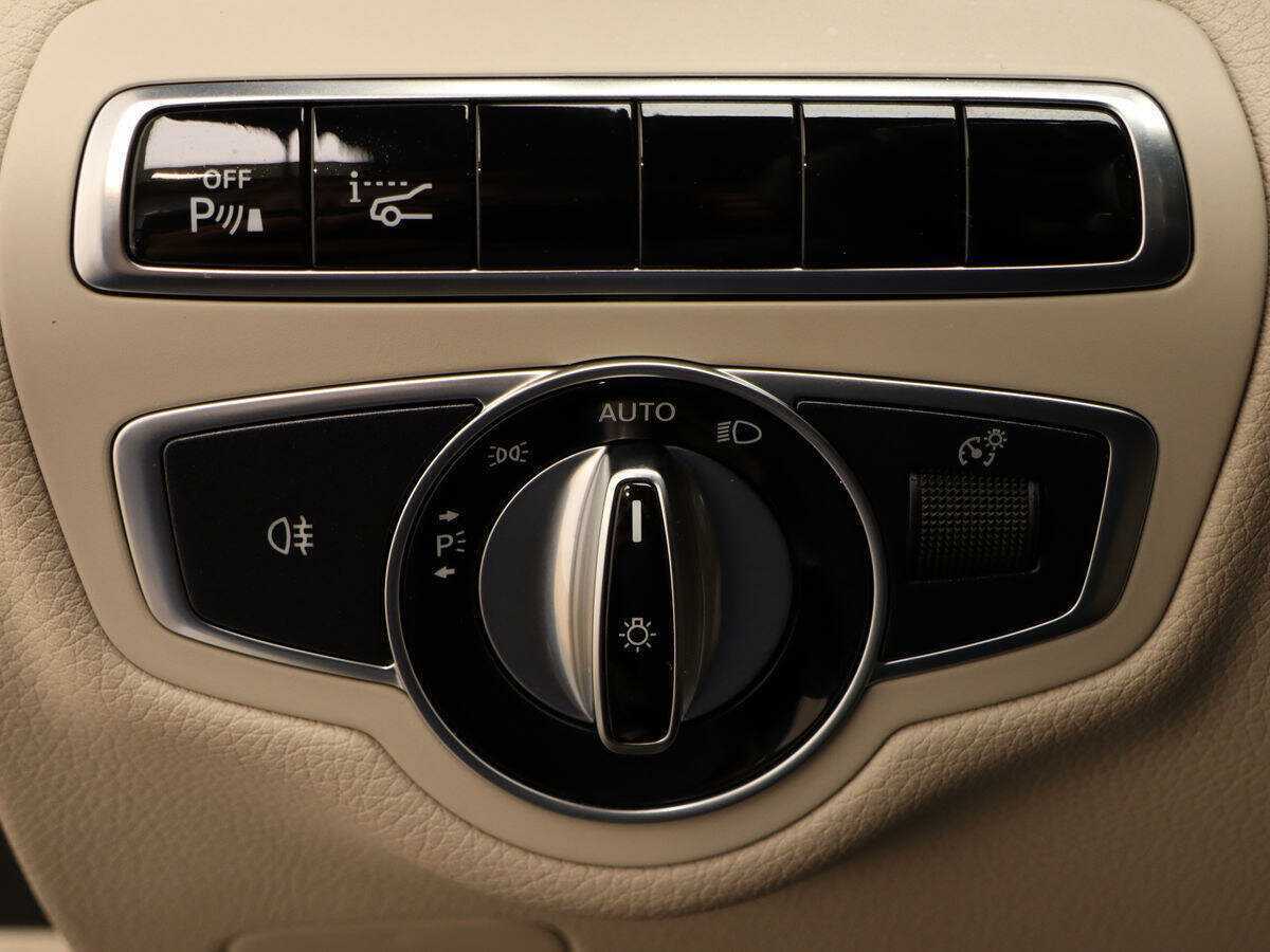 Купить Mercedes-Benz C-Класс 180, 2016, 75 760 км, фото №16