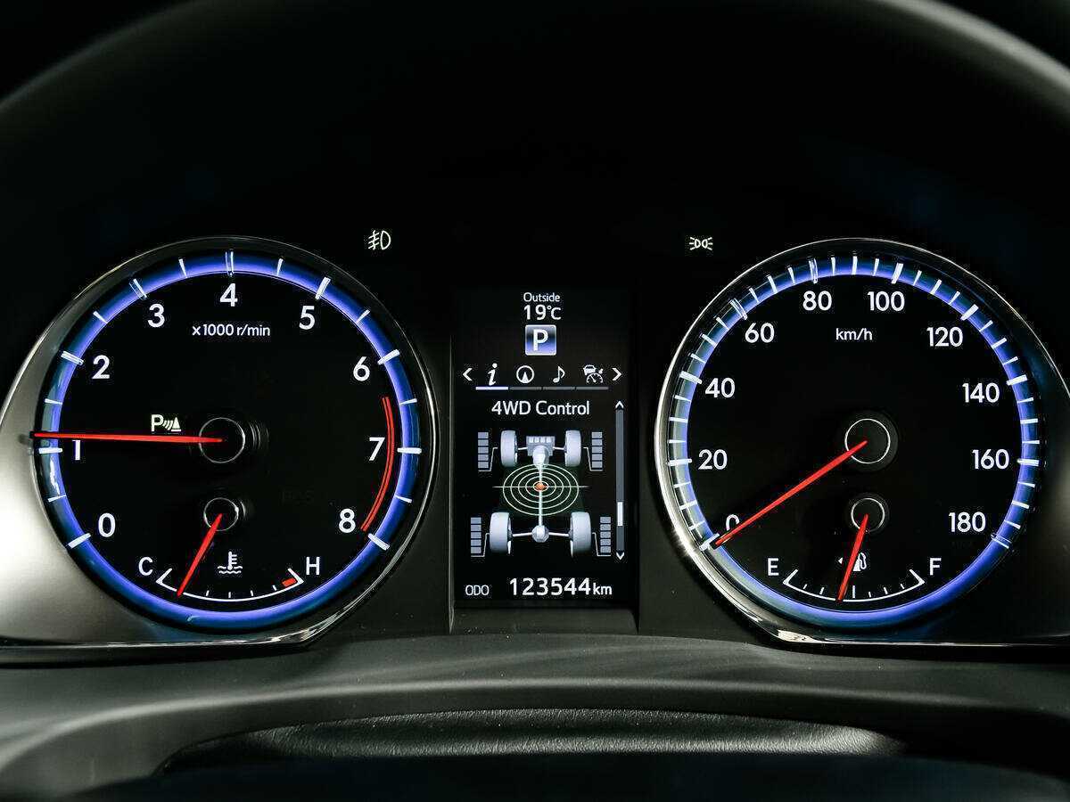 Купить Toyota Harrier, 2016, 123 542 км, фото №10